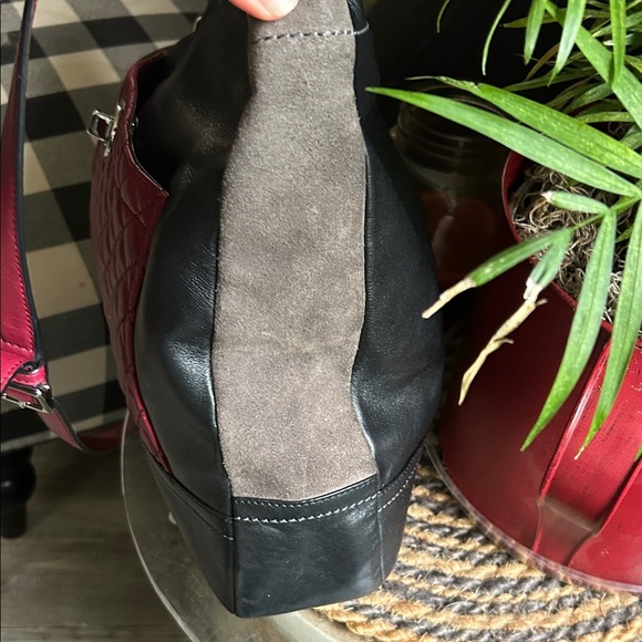 Coach Park Quilted Burgundy and Black Shoulder Bag - Picture 2 of 15